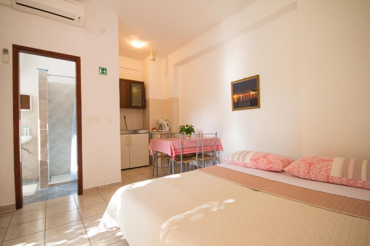 Villa Maria Novigrad  Luaran gambar
